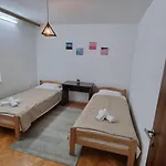 Chalovski 斯科普里