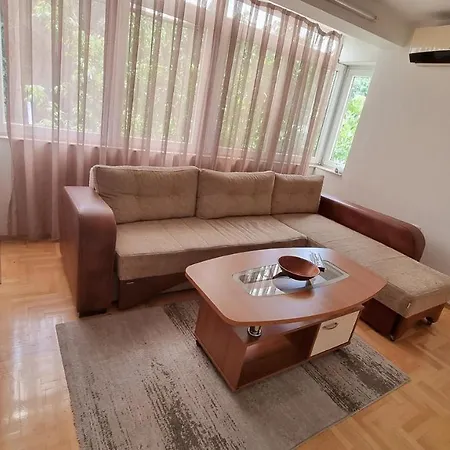 Appartement Chalovski *