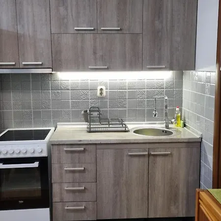 Chalovski דירה סקופיה