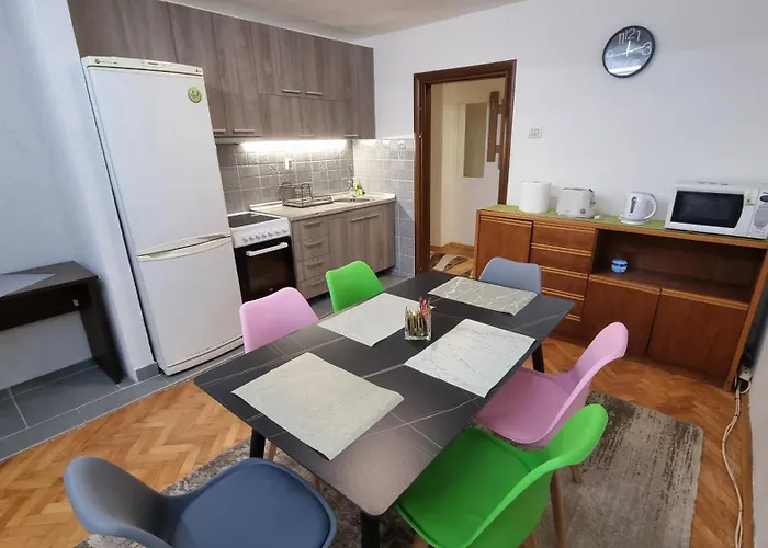 Apartment Chalovski *